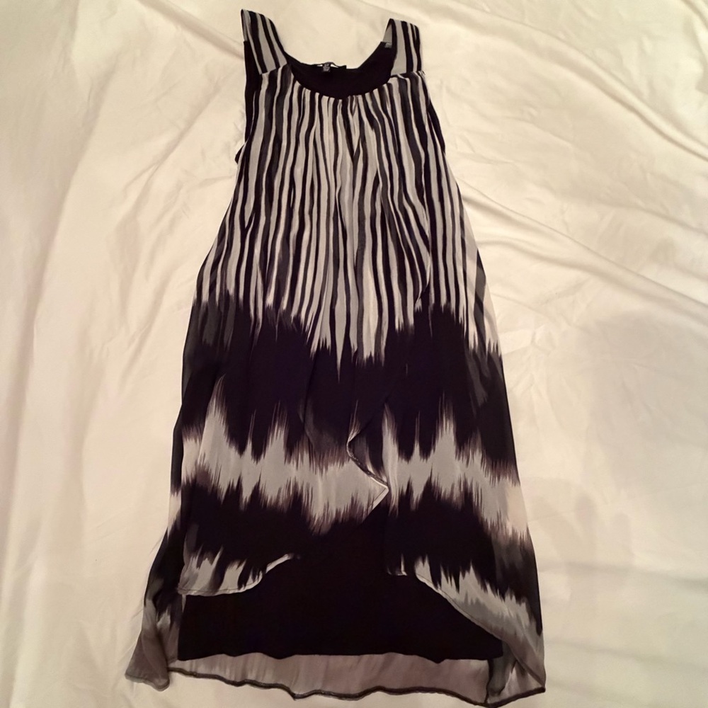 Women's Black and White Sleeveless Tie-Dye High-Low Tank cover up